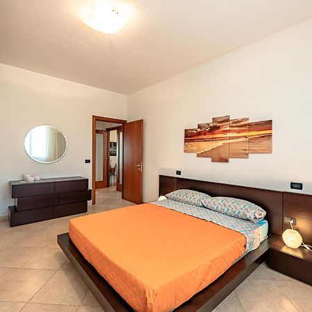 La Dimora Della Lullu, Luxury Lägenhet Pietra Ligure Exteriör bild