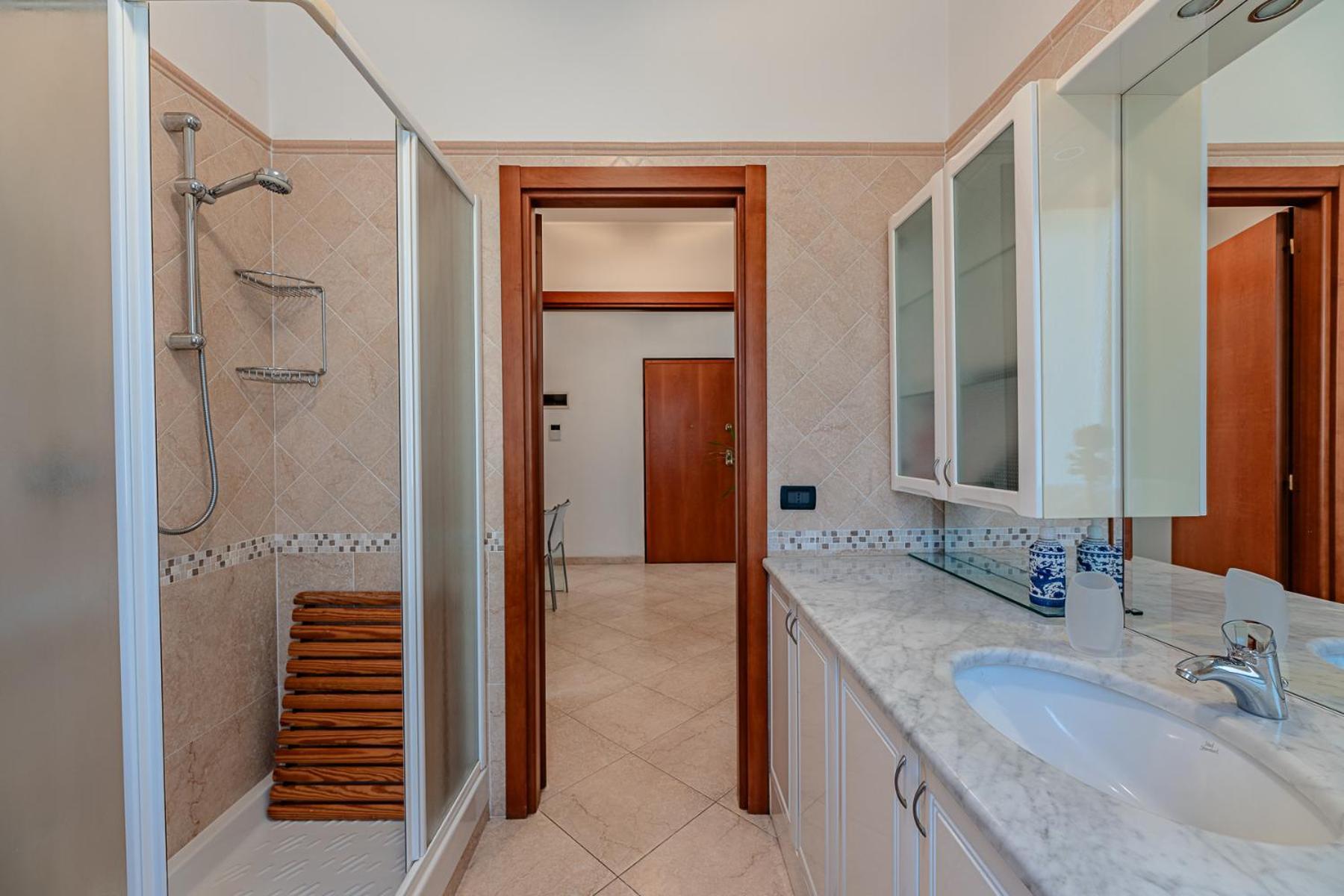 La Dimora Della Lullu, Luxury Lägenhet Pietra Ligure Exteriör bild