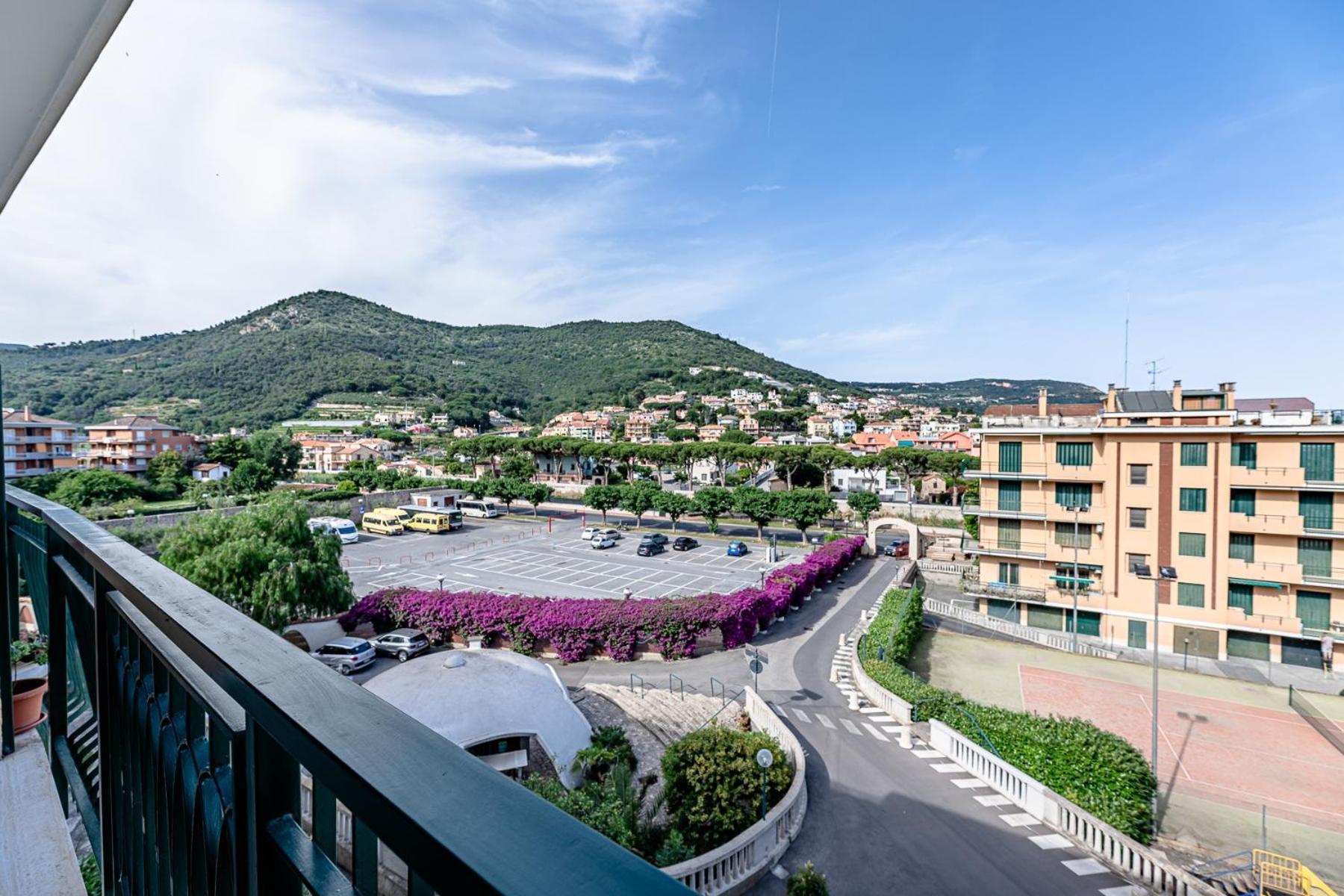 La Dimora Della Lullu, Luxury Lägenhet Pietra Ligure Exteriör bild