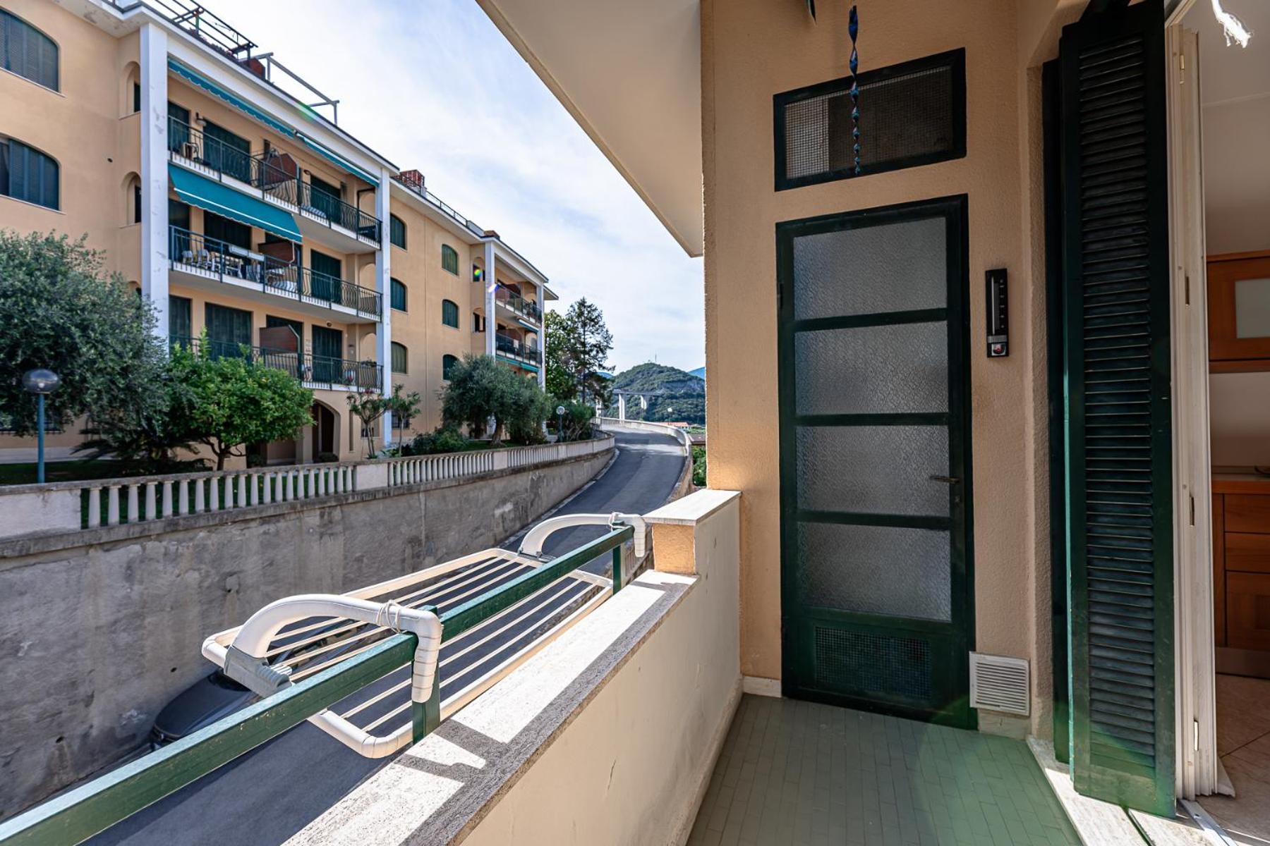 La Dimora Della Lullu, Luxury Lägenhet Pietra Ligure Exteriör bild