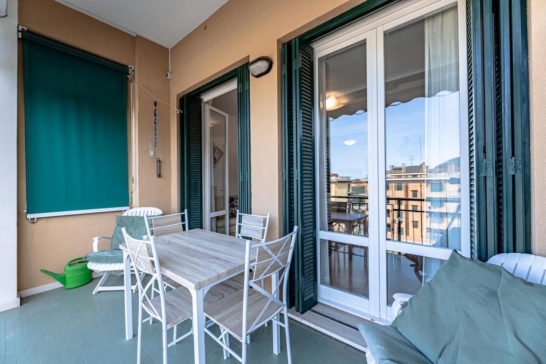 La Dimora Della Lullu, Luxury Lägenhet Pietra Ligure Exteriör bild