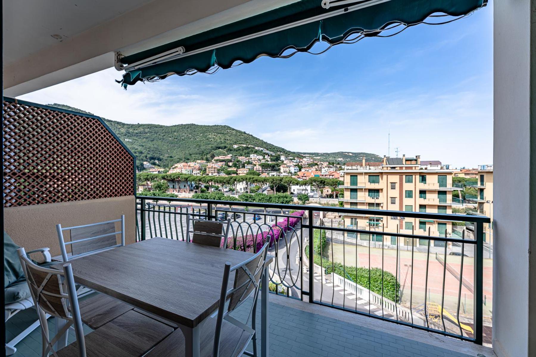 La Dimora Della Lullu, Luxury Lägenhet Pietra Ligure Exteriör bild