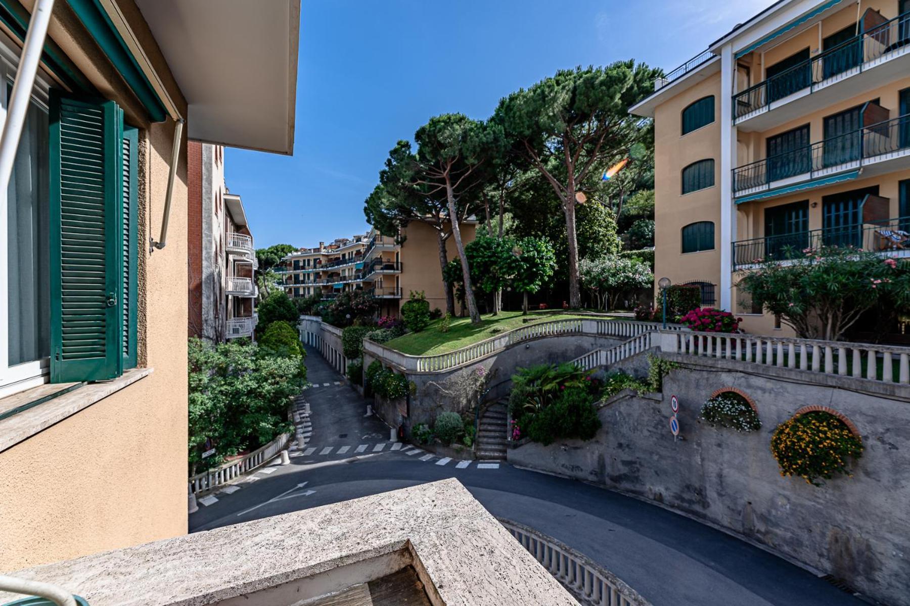 La Dimora Della Lullu, Luxury Lägenhet Pietra Ligure Exteriör bild