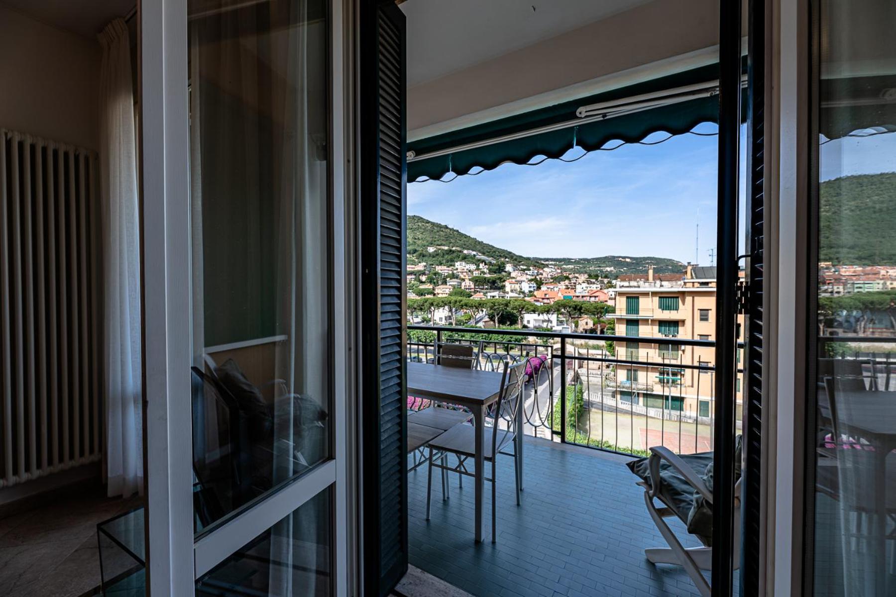 La Dimora Della Lullu, Luxury Lägenhet Pietra Ligure Exteriör bild